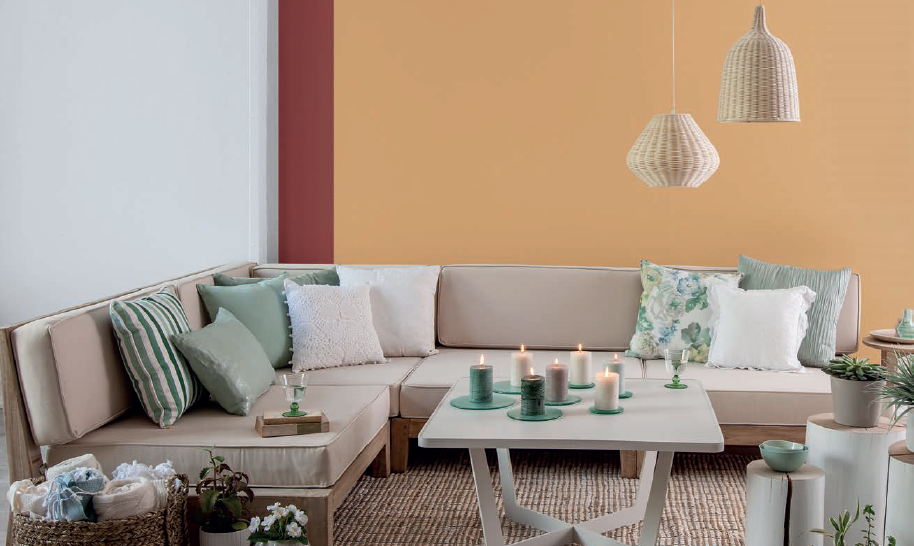 Living room wall colour combinations for festive look