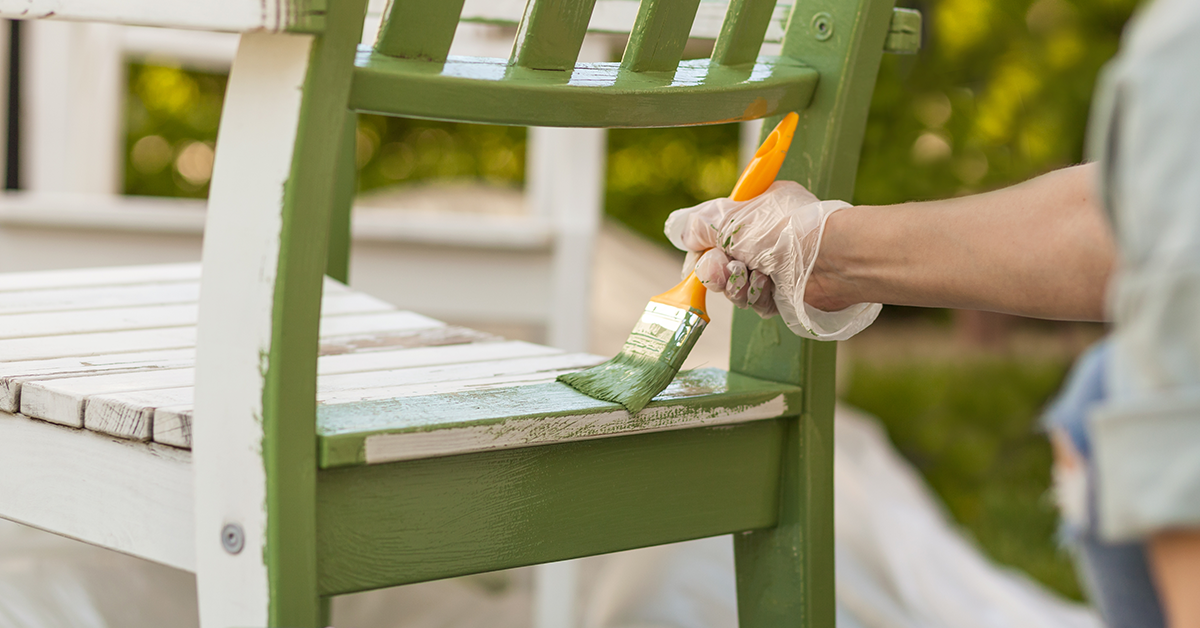 Green wooden paint for old chair
